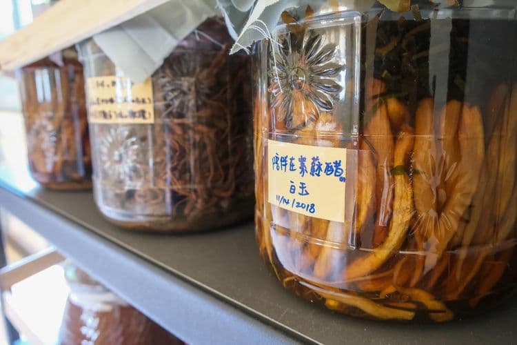 White house 35 B&B-5