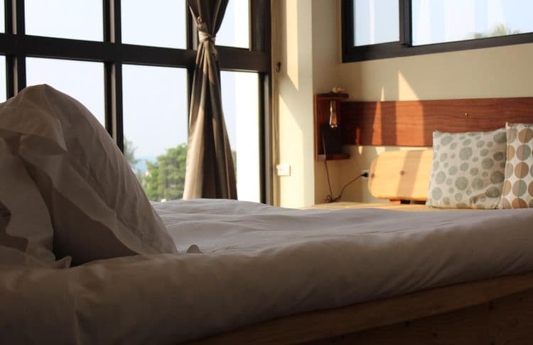 White house 35 B&B-6