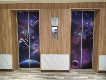 櫃台層電梯貼圖