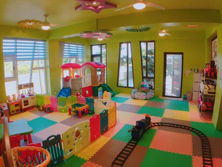 麗筑藝術親子民宿 | 公主馬車兒童床、溜滑梯-12