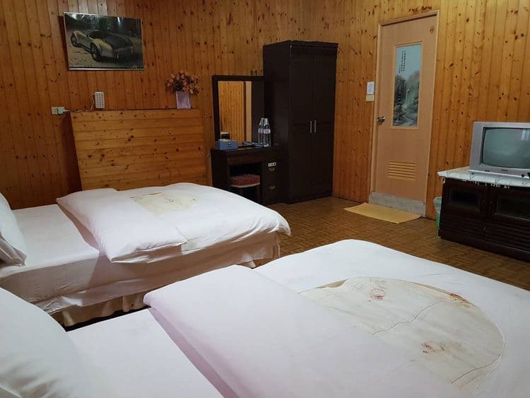 四人套房(住4人)