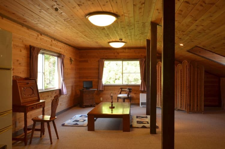 滑雪場旁溫馨小屋