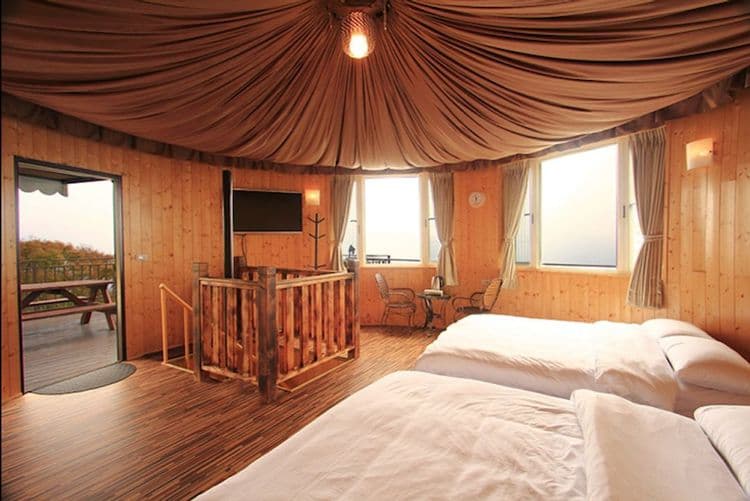 The best yurt accommodation in the stream-Cingjing-3