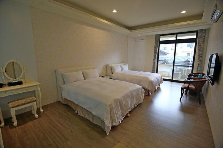 SUN MOON LAKE SMSX B&B-10