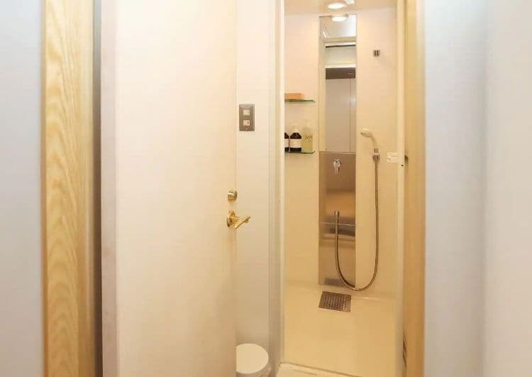 Alternative Entrance Tokyo-16