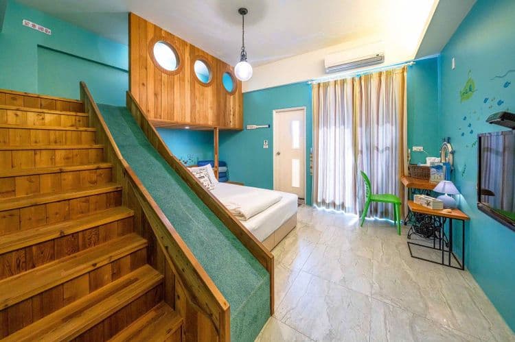 完全實木打造舒適的親子房-海底天空4人房