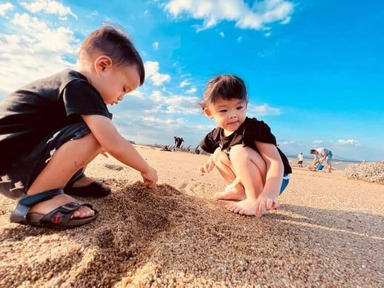 挖花蛤 潮間帶沙灘