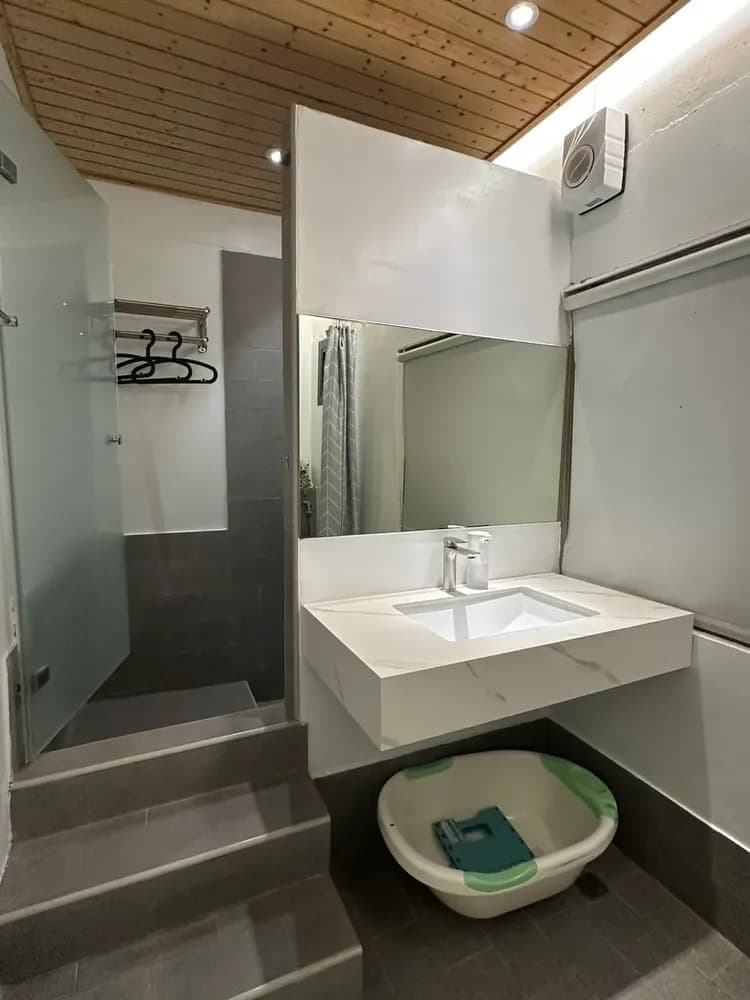 台南‧小日子｜鄰近海安路/國華街商圈、設有浴缸房-14