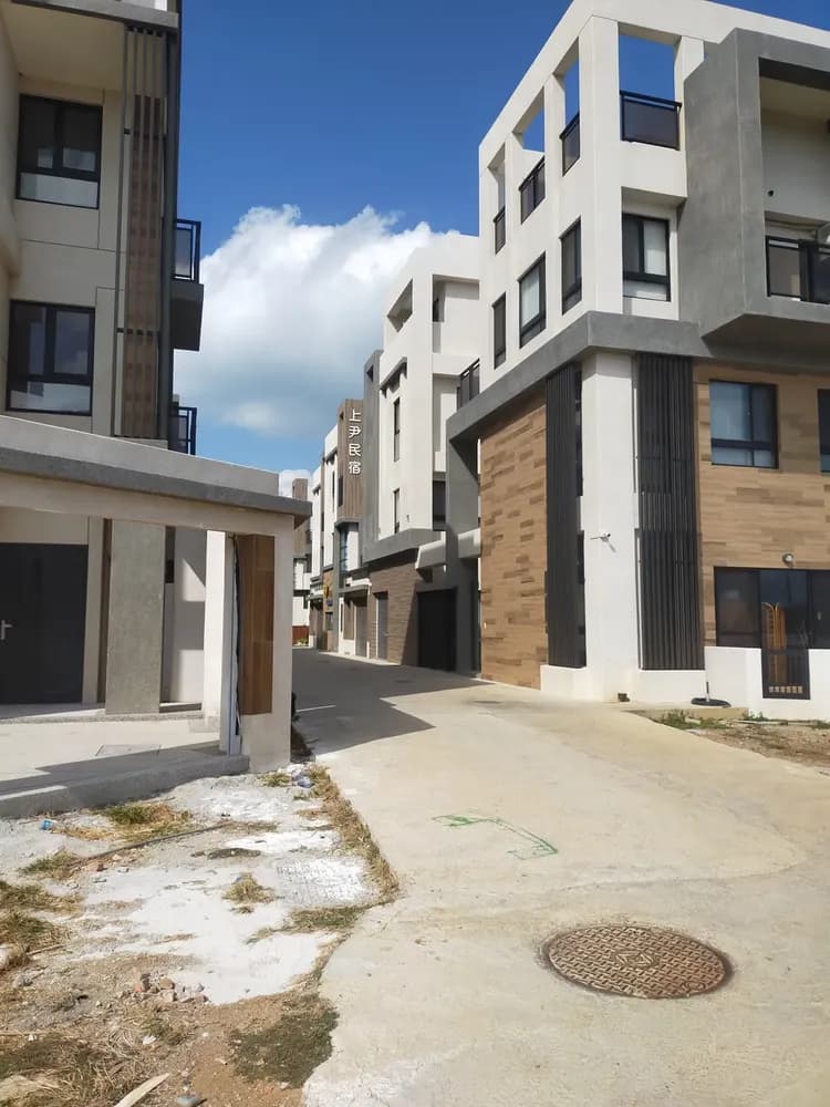 [康莊大道下的我們]