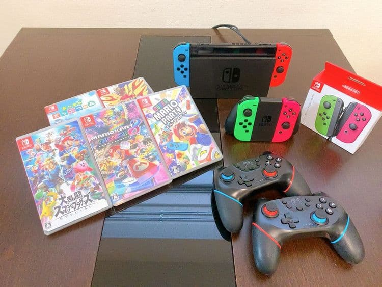《追加オプション》2000円/ Nintendo Switch お楽しみいただけます コントローラー8台 マリオカート、マリオパーティー、マリオ＋ラビッツ、ボンバーマン、１−２Switch、スプラトゥーン 100インチ・プロジェクター ご希望の場合はチェックイン2日前までにお申し付けください