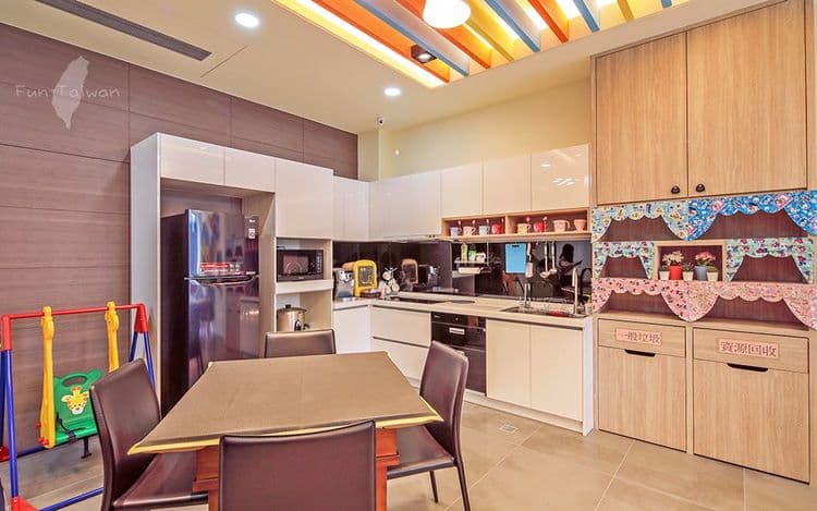 掬月童心親子民宿-4