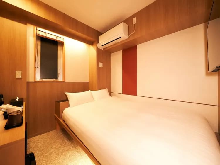 【シングルルーム】ベッドはダブルサイズ