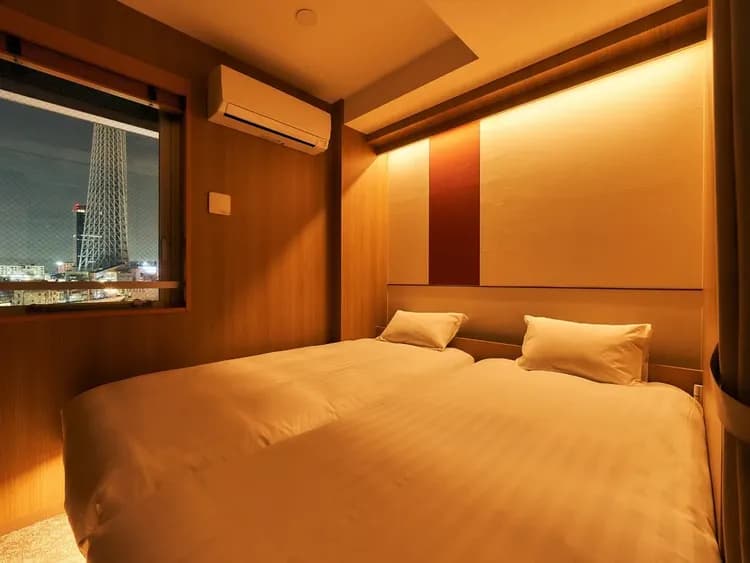 【バス・トイレ別ツインルーム】スカイツリー（R）が見えるお部屋です