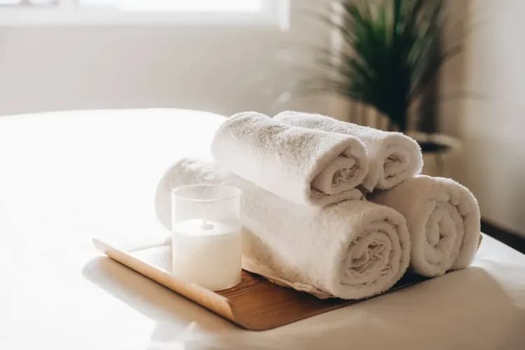 Twilight Moon  | Seaview Building B&B (2-12 people in a private building)-11