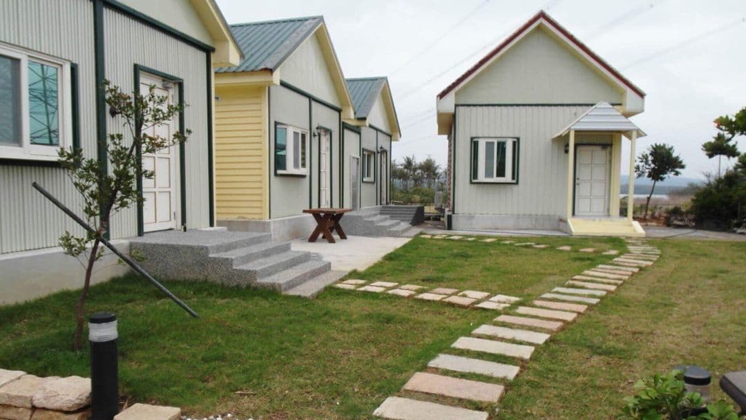 屏東縣-小島旅店二館 | 16人墾丁包棟 | BBQ烤肉＆｜未提供wi-fi｜近海車程三分鐘