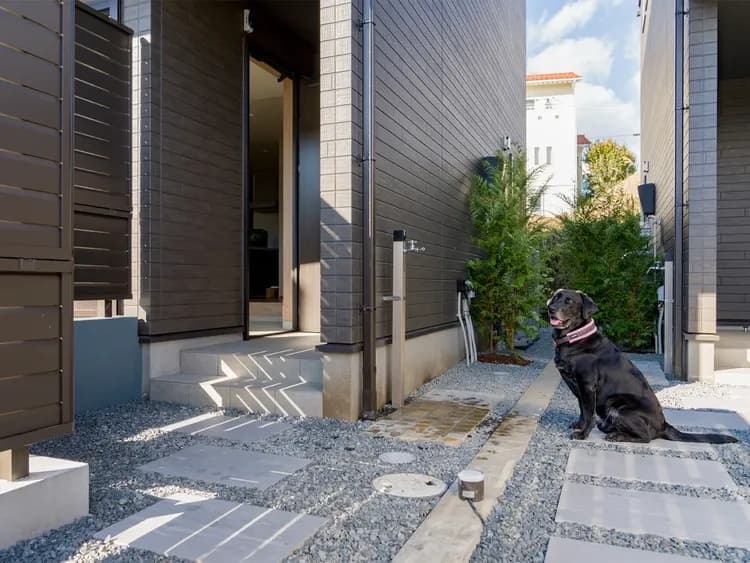 【104・105】ワンちゃん用の足洗い場もご用意