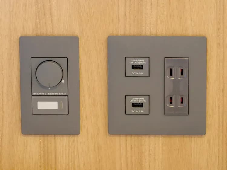 全室共通／枕元コンセント