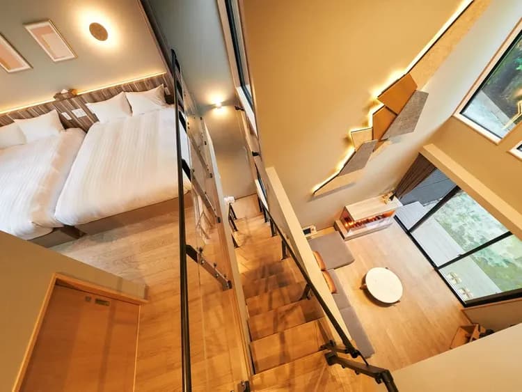 104‐106/吹き抜け階段