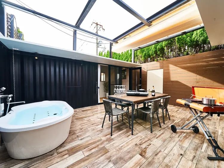 ウッドデッキテラス