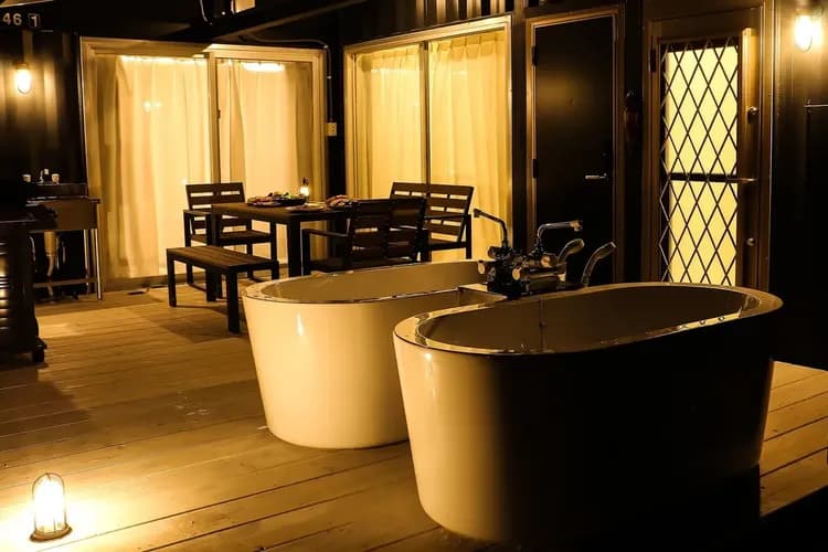 【アウトドアバス】