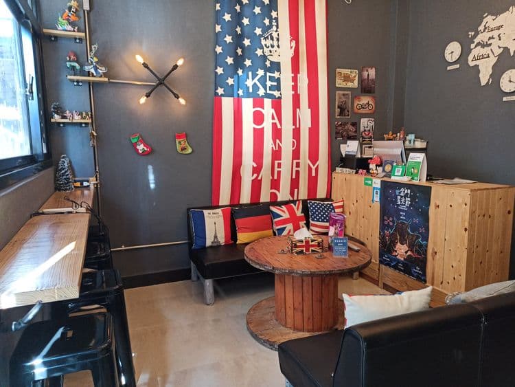 Backpacker Inn Hall 497-2-1