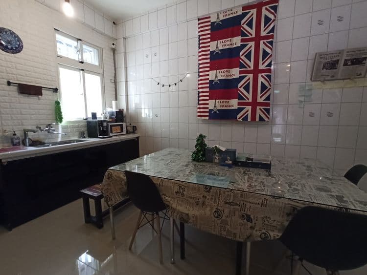 Backpacker Inn Hall 497-2-5