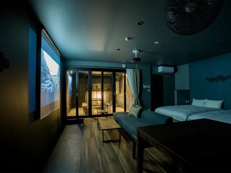 【4名定員 客室一例】EPSONホームプロジェクター