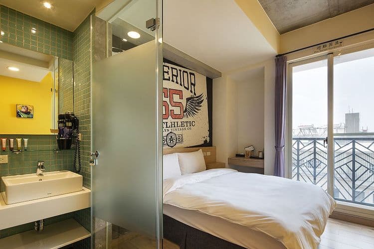 CHECK inn Express Taichung YiZhong-4