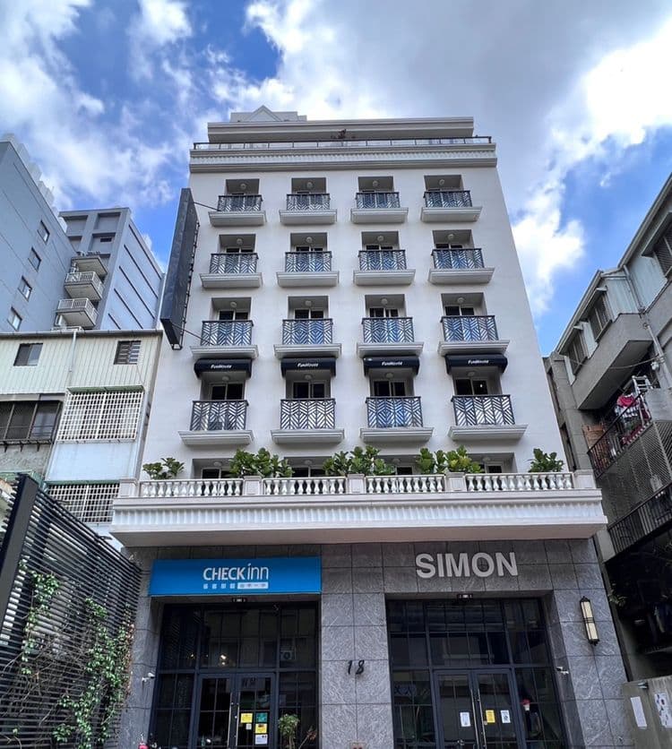 CHECK inn Express Taichung YiZhong-13