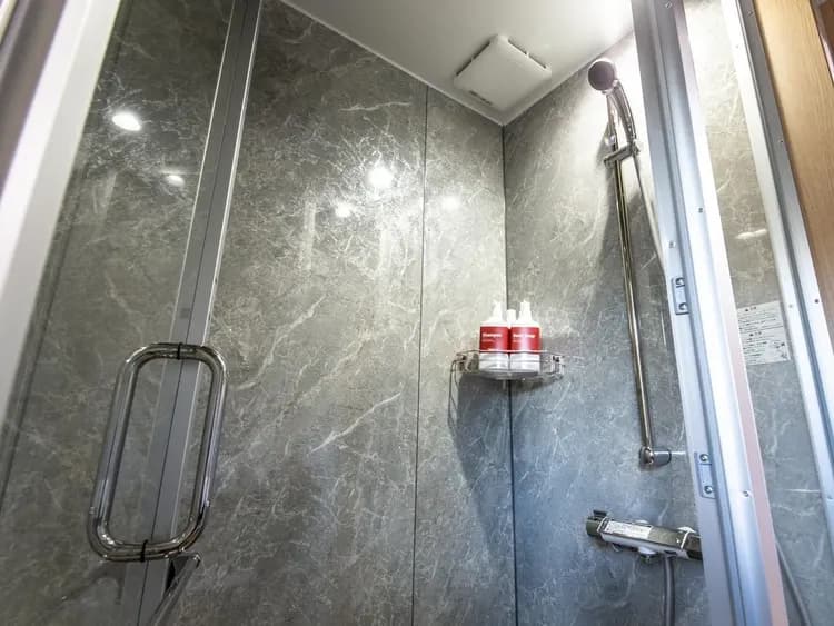 ・シャワールーム