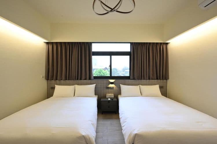 衡定理台南安平包棟民宿·理蓄｜10-20人包棟｜知名美食節目指定合作旅宿｜設有麻將、烤肉、廚房、浴缸｜特約烤肉店家｜豪宅體驗｜軟水系統｜精油沐浴備品｜鄰近漁光島-6