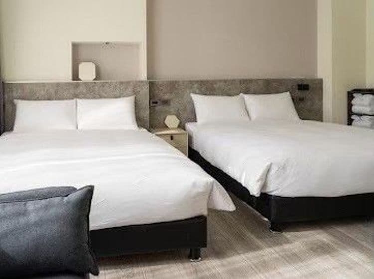 衡定理台南安平包棟民宿·理蓄｜10-20人包棟｜知名美食節目指定合作旅宿｜設有麻將、烤肉、廚房、浴缸｜特約烤肉店家｜豪宅體驗｜軟水系統｜精油沐浴備品｜鄰近漁光島-17