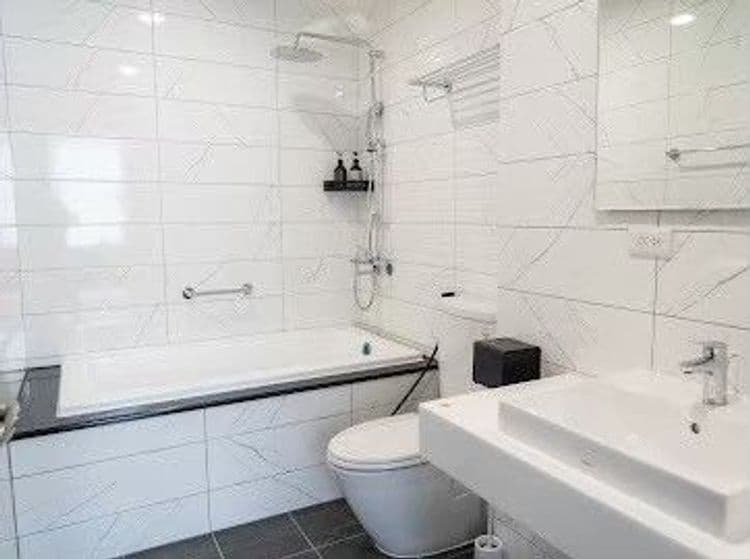 衡定理台南安平包棟民宿·理蓄｜10-20人包棟｜知名美食節目指定合作旅宿｜設有麻將、烤肉、廚房、浴缸｜特約烤肉店家｜豪宅體驗｜軟水系統｜精油沐浴備品｜鄰近漁光島-18