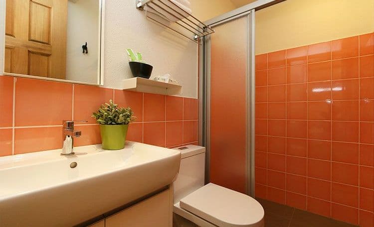 1樓冰糖 房內廁所