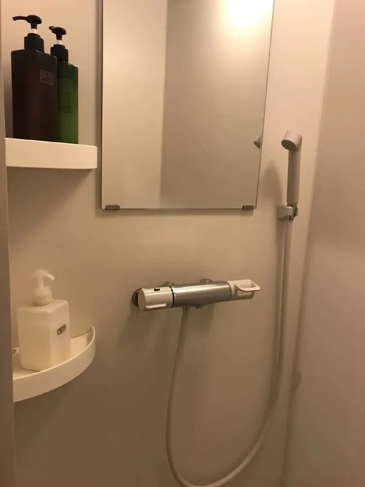 シャワールーム２