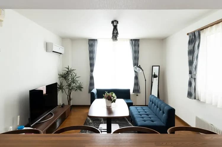 Welcome to my apartment!