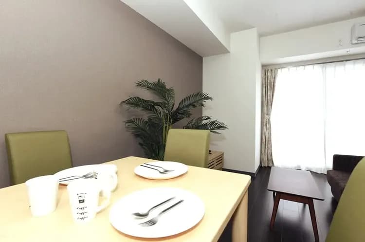 ダイニングテーブル