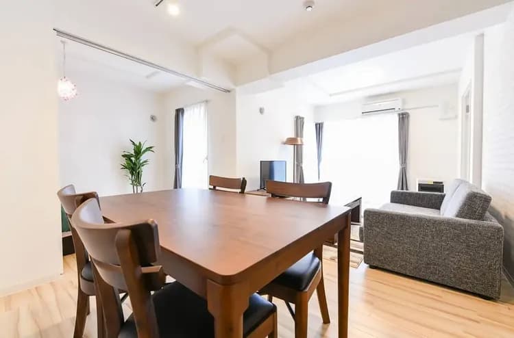 ダイニングテーブル