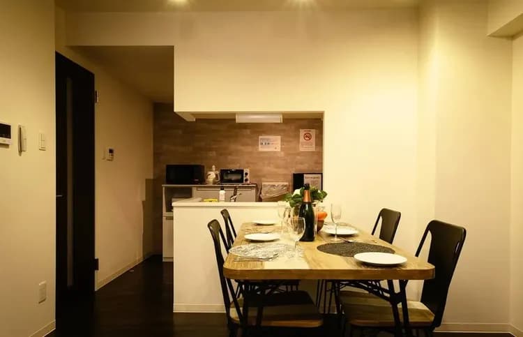 ダイニングテーブル