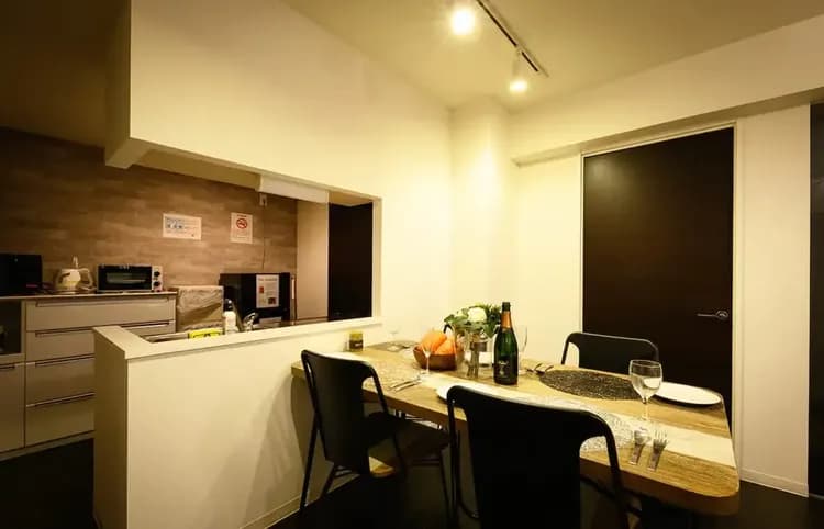 ダイニングテーブル