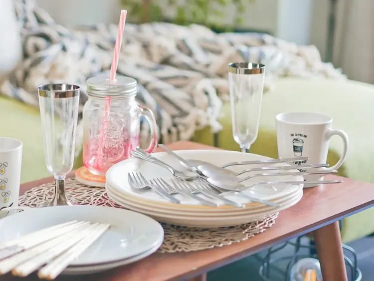 お皿やグラスなど多数