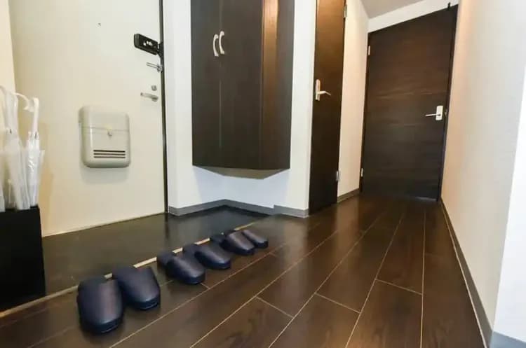 スリッパをお使いください