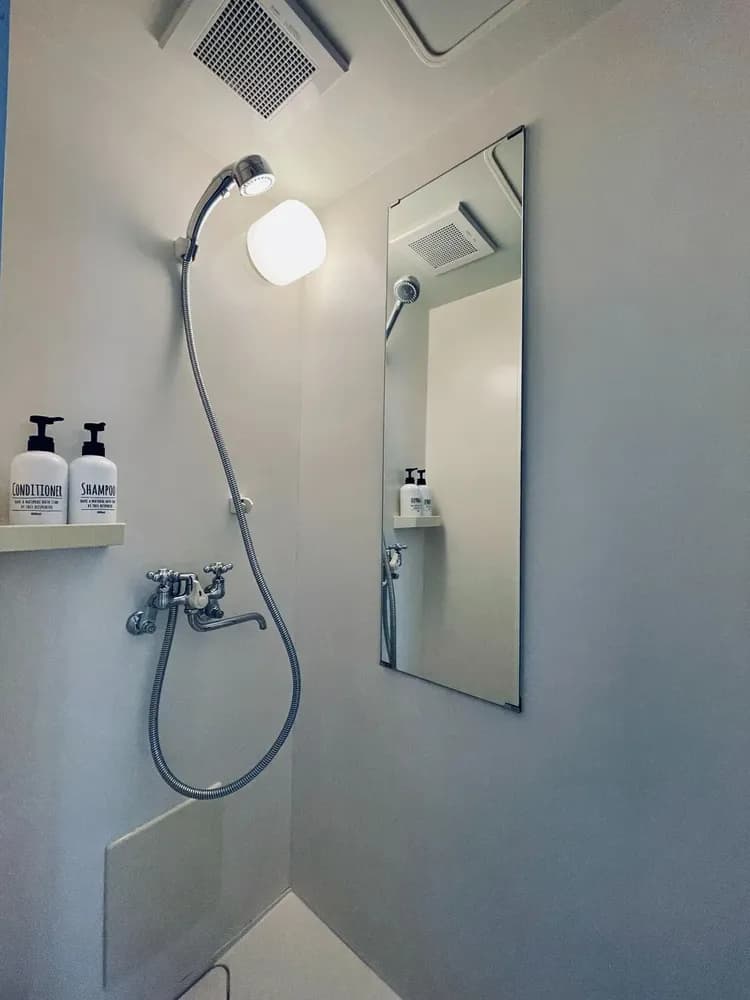 シャワールーム