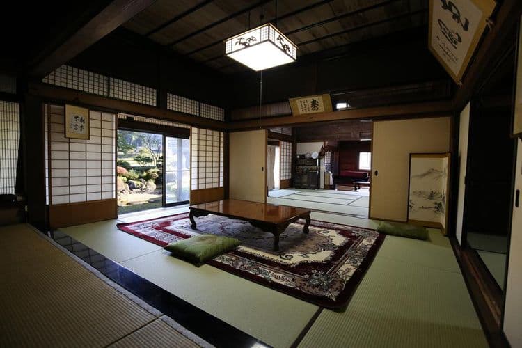 群山圍繞百年日式傳統建築-10