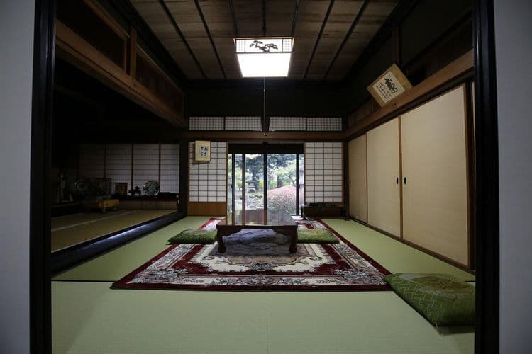 群山圍繞百年日式傳統建築-11