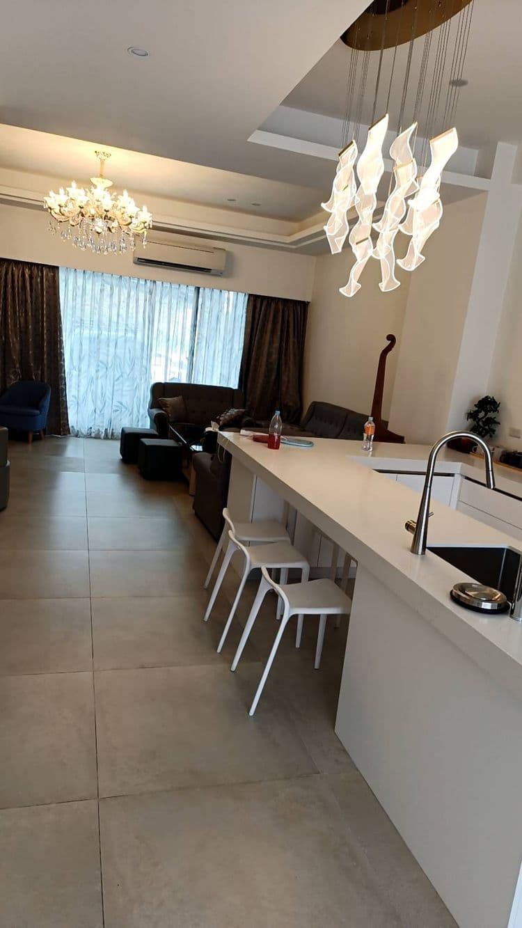 Heartwarming Holiday Homes-7