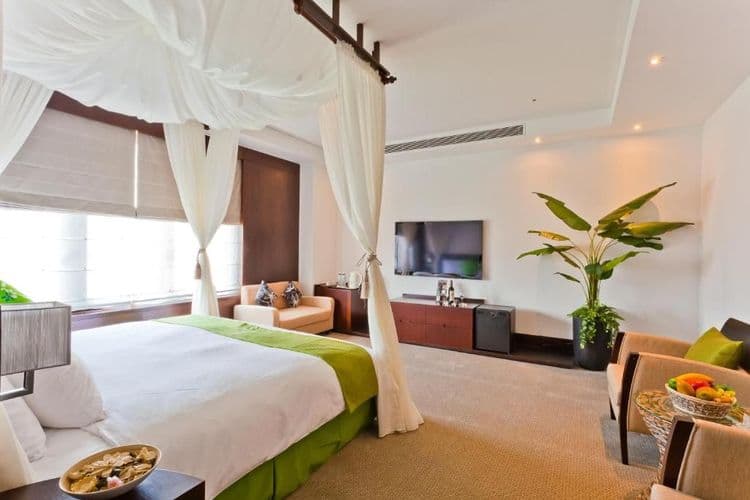 The Loft Seaside Suites-12