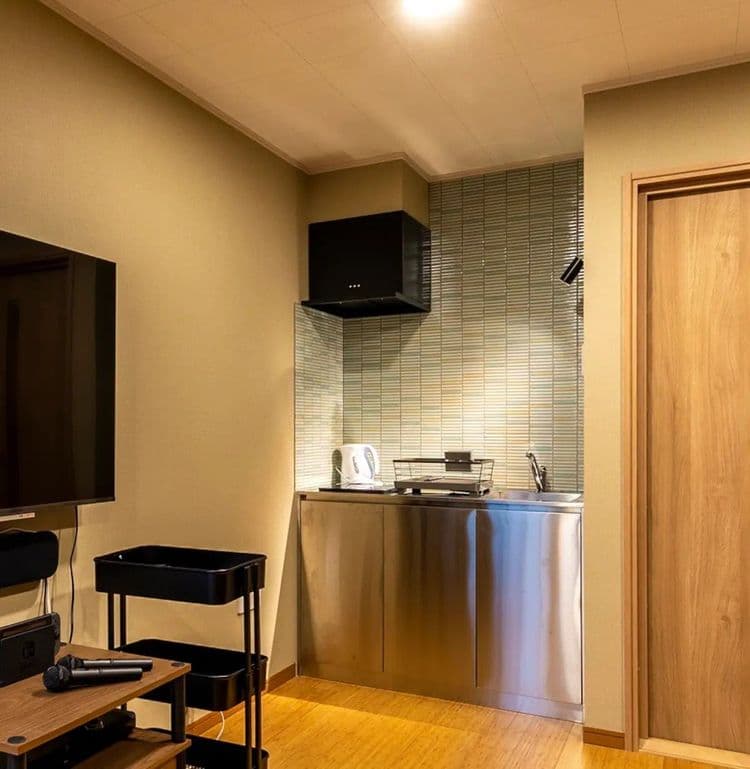 ユニークなカラオケ付き宿/2LDK+ロフト/50㎡/ Max5名/日比谷線三ノ輪駅徒歩900m-11