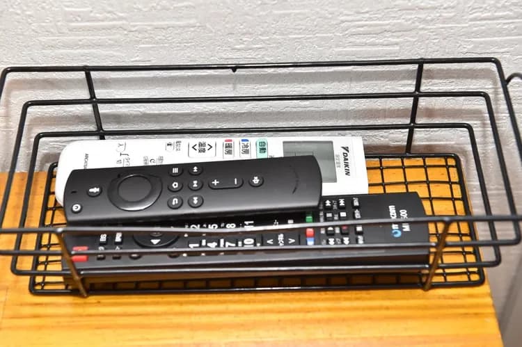 テレビとルームエアコンのリモコン