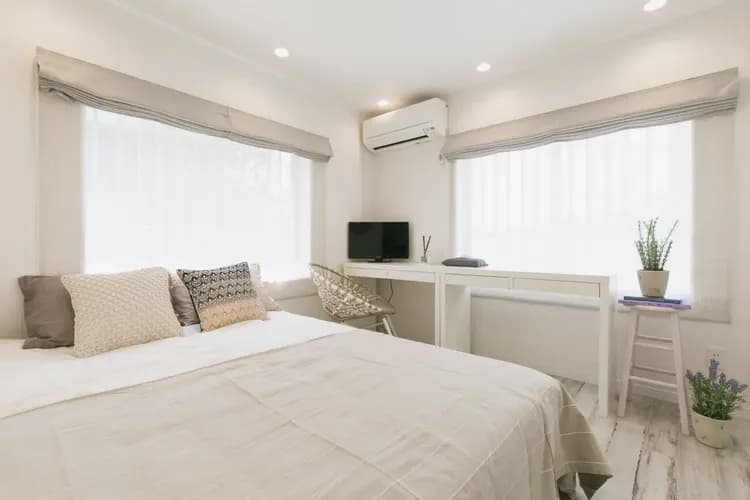 BED ROOM 1 (Double Bed×1)　